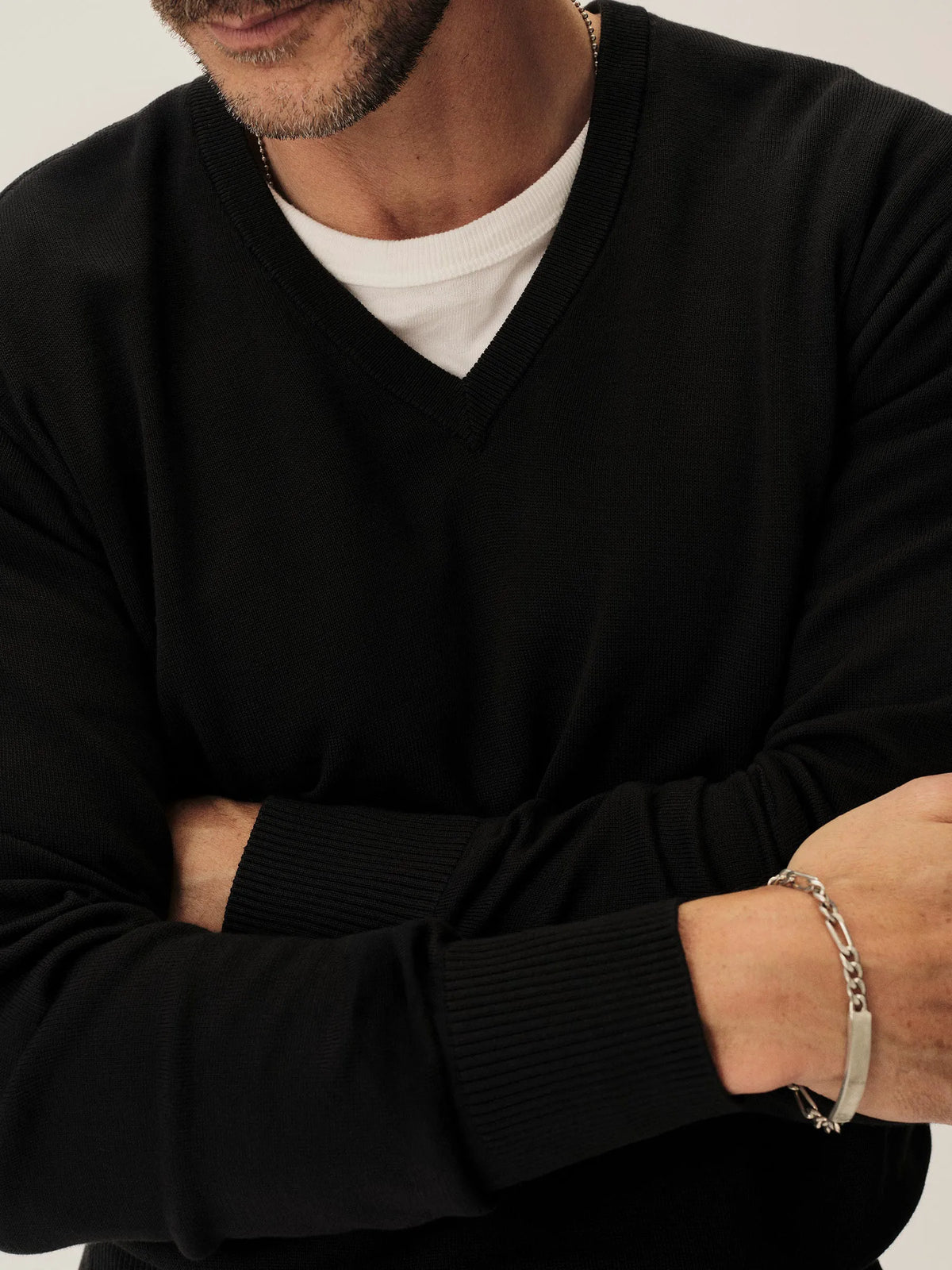 Black Como Cashmere V-Neck