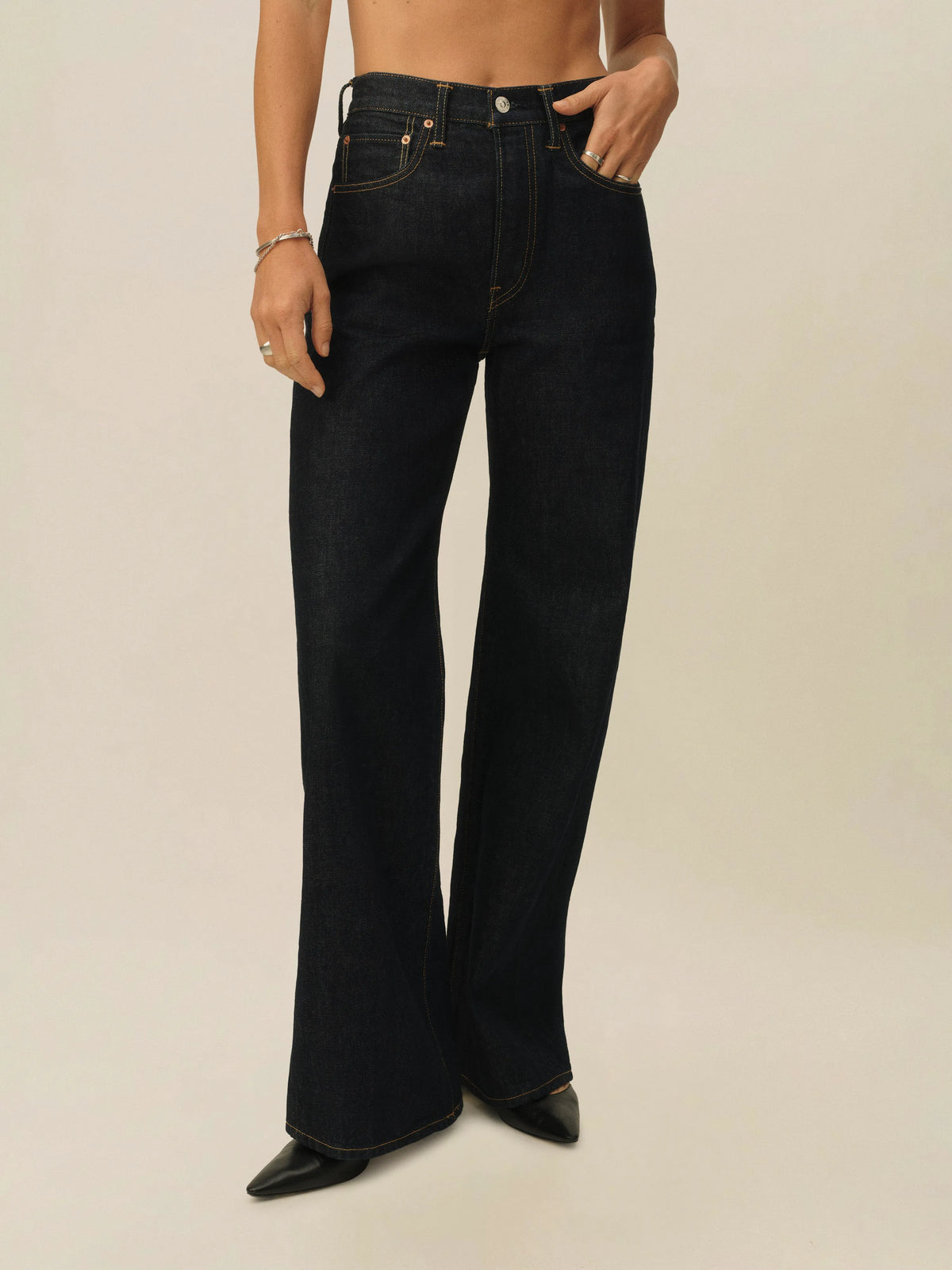 D046 Jet Set Jean