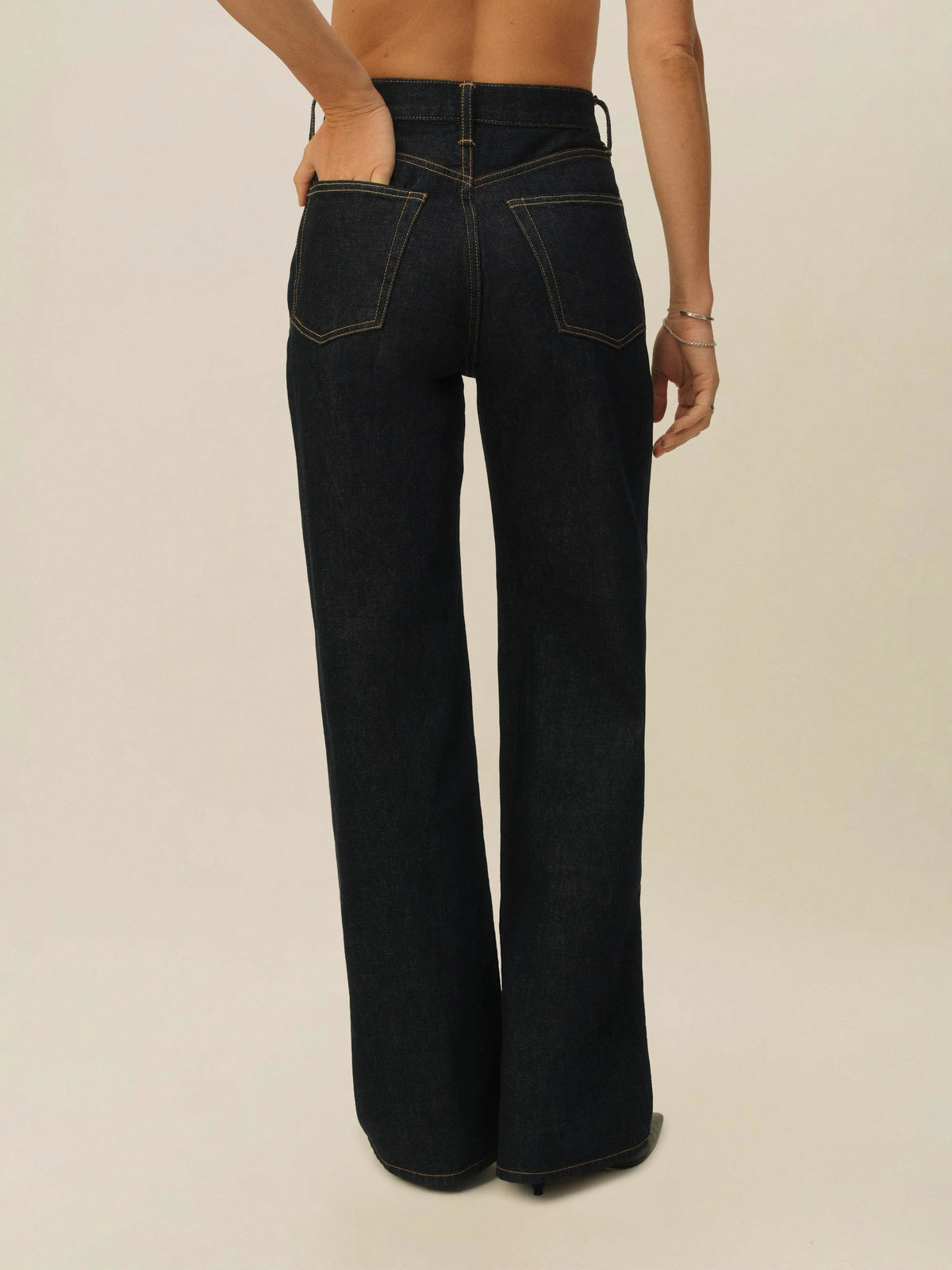 D046 Jet Set Jean