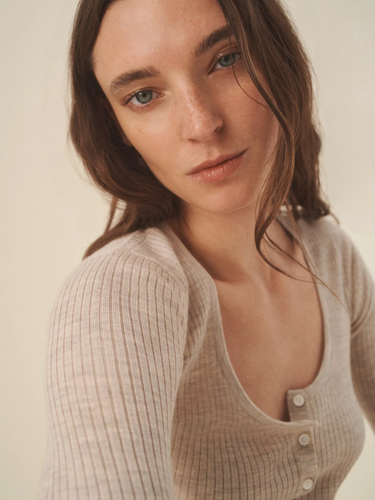 Heather Oat Featherweight Silk Cashmere Scoop Henley